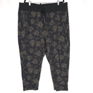NWOT ATHLETA Terra Firma Olive Size‎ 22 Trekkie North Printed Jogger UPF